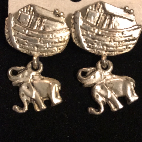 Noah’s Ark Elephant Earrings - Picture 2 of 3